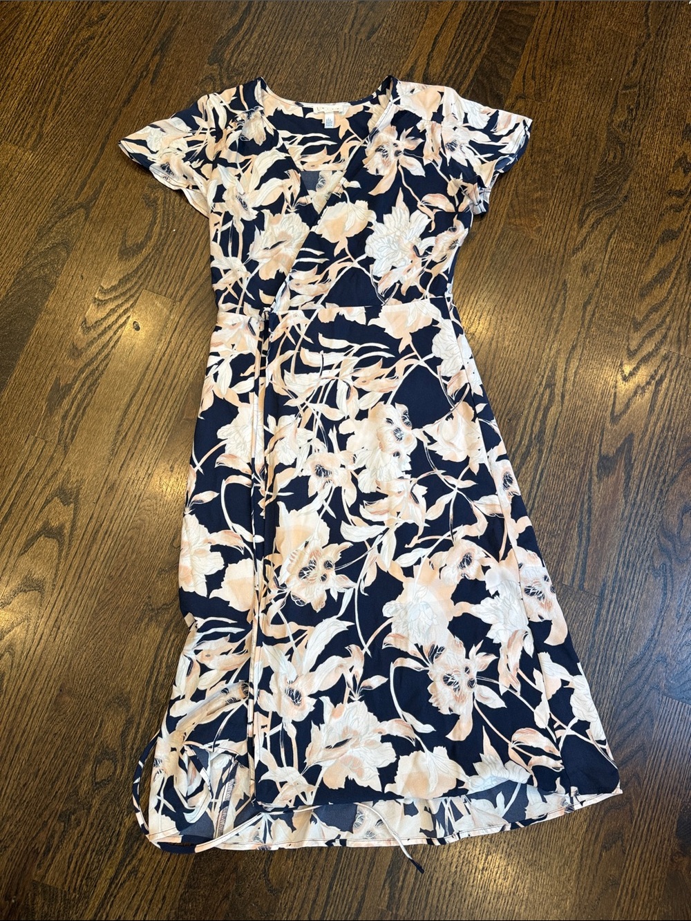 Leith xs Floral Wrap Midi Dress in Navy and Blush